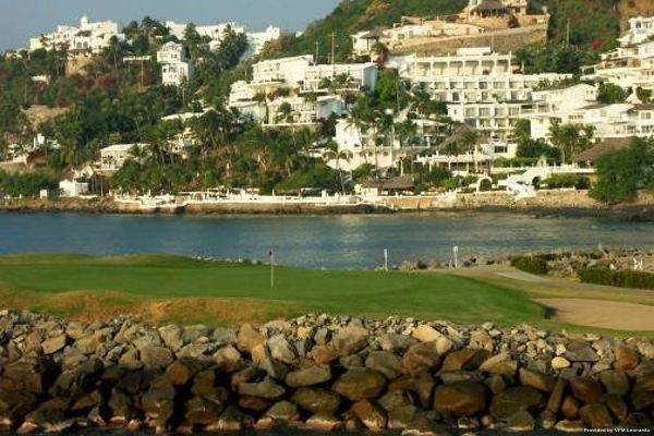 Dolphin Cove Inn (Manzanillo)